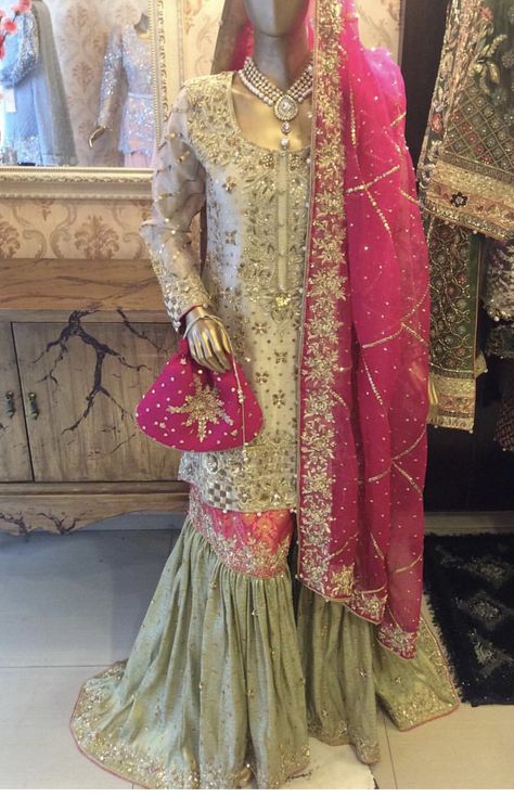 Engagement/ nikkah bridal ( exclude the pouch ) Nikah Ceremony, Outfits Indian, Nikkah Dress, Heavy Dresses, Asian Bridal Dresses, Bridal Dresses Pakistan, Simply Dress, Pakistani Wedding Outfits, Beautiful Pakistani Dresses