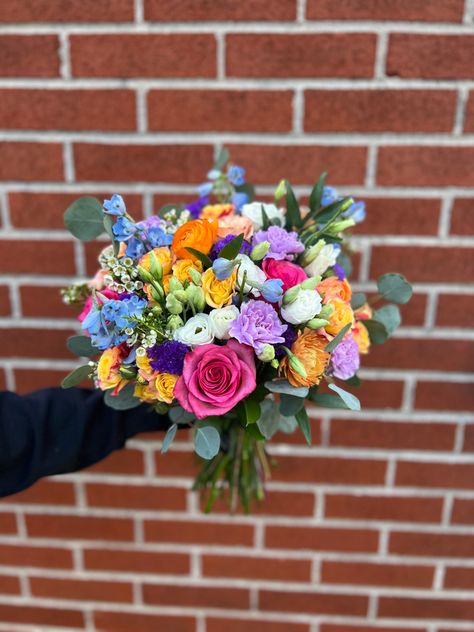 Bright Flowers Wedding, Colourful Flower Bouquet, Prom Bouquet Ideas, Bridal Bouquet Bright, Bright Floral Arrangements, Bright Bridal Bouquet, Bright Floral Wedding, Mixed Flower Bouquet, Bright Wedding Bouquet