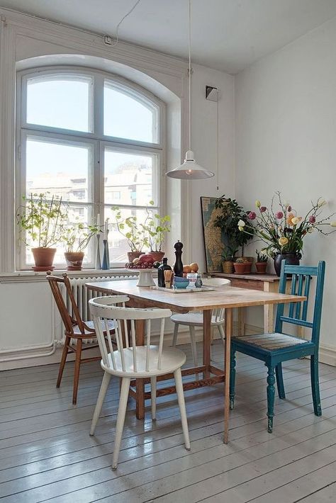 Mismatched Chairs, Casa Vintage, Ideas Hogar, Hygge Home, Dining Room Inspiration, Dining Room Design, Interior Inspo, 인테리어 디자인, House Inspiration