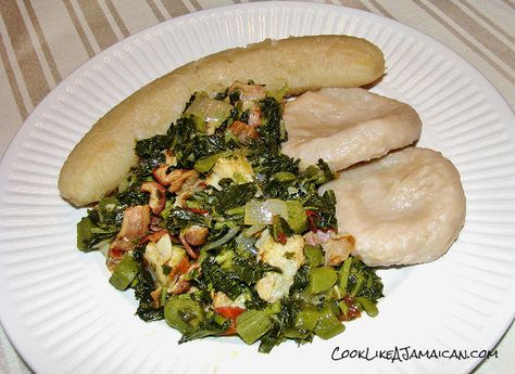 Boiled Green Bananas and Dumplings |Cook Like a Jamaican Something different! Boiled Green Bananas, Jamaica Food, Carribean Food, Trini Food, Jamaican Cuisine, Jamaican Dishes, Jamaican Culture, Dumplings Recipe, Caribbean Cuisine