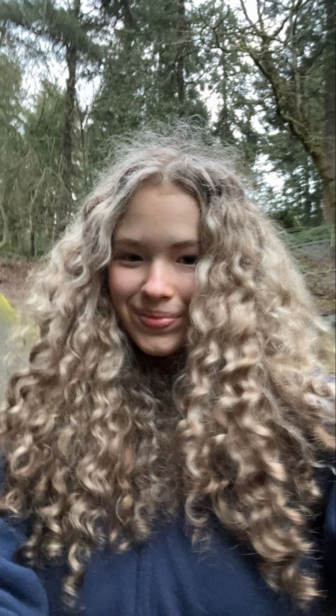 Winter Blonde Curly Hair, Curly Ash Hair, Curly Hair Platinum Blonde, Light Skin With Blonde Hair Curly, Really Curly Blonde Hair, Curly White Blonde Hair, Big Curly Blonde Hair, 2c Blonde Hair, Curly Light Blonde Hair