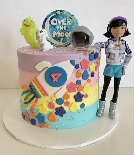 Over The Moon Movie Birthday Party, Over The Moon Movie, Moon Film, Moon Movie, Moon Birthday, Movie Cakes, Movie Birthday Party, Moon Party, Movie Birthday