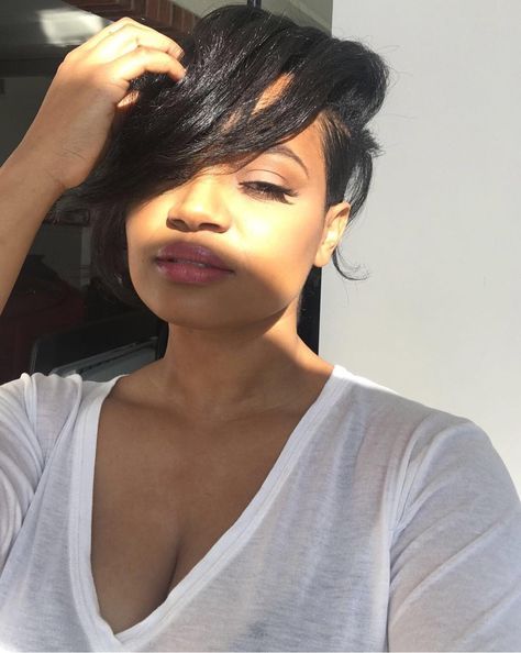 Black Women Lace Front Wigs, Kyla Pratt, Short Pixie Hairstyles, Hairstyles Wigs, Quick Weave Hairstyles, Short Sassy Hair, Short Hair Undercut, Lace Front Wigs Human Hair, Edgy Short Hair