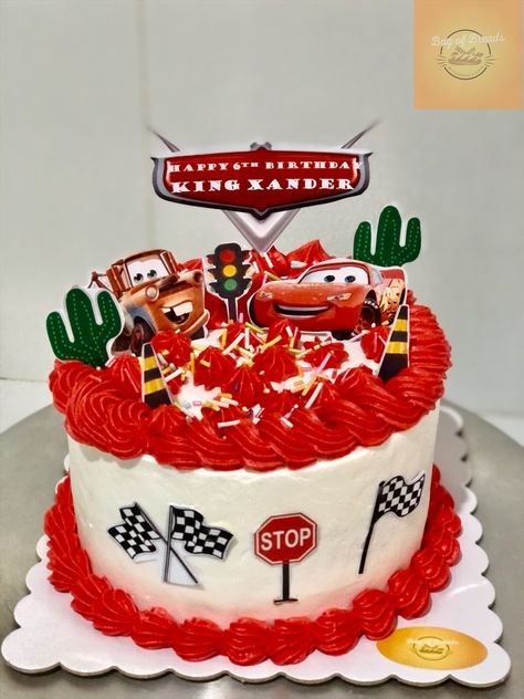 Cars Buttercream Cake, Mcqueen Theme Cake, Pastel Rayo Mcqueen, Lighting Mcqueen Cake, Disney Cars Cake, Lightning Mcqueen Cake, Cars Theme Cake, Mcqueen Cake, Red Birthday Cakes