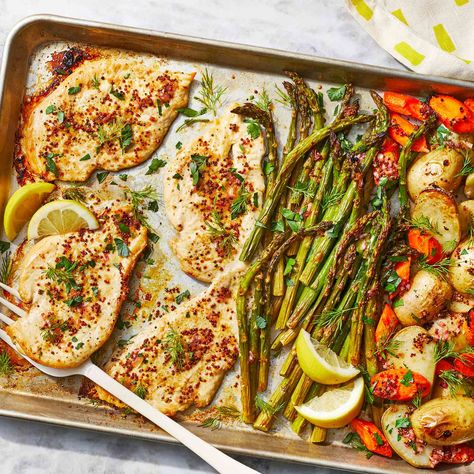 This chicken and asparagus bake comes together on a single baking sheet. Find out our secret for quick-cooking chicken. Chicken Asparagus Bake, Chicken And Asparagus, Dash Diet Recipes, Meal Options, One Pan Chicken, Baked Asparagus, Chicken Asparagus, Pan Chicken, Dash Diet