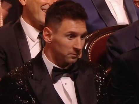 Football Reaction Pic, Young Messi, 90s Actresses, Lionel Andrés Messi, Cute Funny Pics, Funny Football, Messi And Ronaldo, Football Quotes, Football Funny