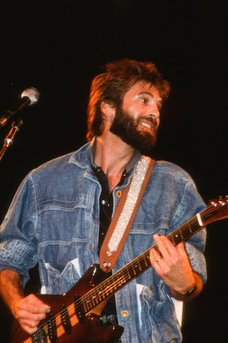 Kenny Loggins 80s, 90s Horror, Kenny Loggins, Concert Band, Band Photos, Music Photo, Messina, Music Icon, Greatest Songs