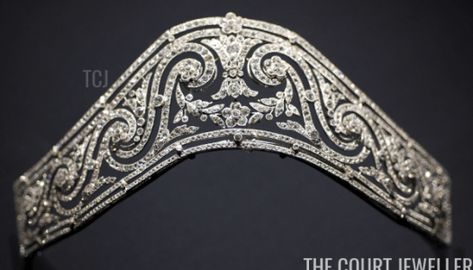 The Daily Diadem: The Cartier Pearl Kokoshnik Cartier Exhibition, British Nobility, Louis Vuitton Dress, Exhibition Opening, Vintage Tiara, Tiaras Jewellery, Diamond Tiara, Charlotte Casiraghi, Cartier Jewelry