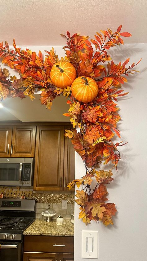 Kendra Valerio Toribio | Fall arrangement DIY🍁 Made this beautiful garland arrangement last year for my friend @sobeidafernandez19 in the entrance of her kitchen.... | Instagram Fall Garland Above Kitchen Cabinets, Fall Arrangements Diy, Daycare Thanksgiving, Have A Beautiful Evening, Thanksgiving Decorations Outdoor, Modern Fall Decor, Fall Decor Diy Crafts, Thanksgiving 2024, Neutral Fall Decor