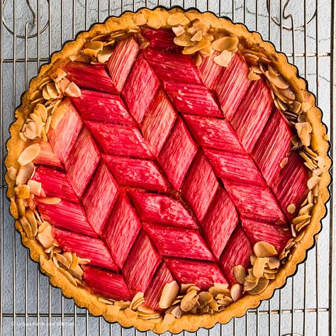 Rhubarb Frangipane Tart, Rhubarb Pear Recipes, Rhubarb Tart Recipe, Strawberry Rhubarb Tart, Rhubarb Tarts, Frangipane Tart Recipe, Rhubarb Uses, Tart Shells Recipe, Rhubarb Rhubarb