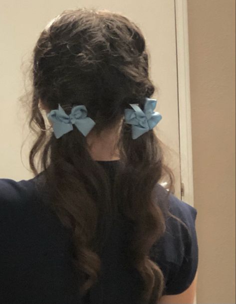 Bow Hair Style Bow Hairstyles, Bow Hairstyle, Trendy Hairstyle, Ribbon Hairstyle, Body Modification, Peinados Fáciles Para Cabello Corto, Hair Stylies, Aesthetic Hair, Hairstyles Haircuts