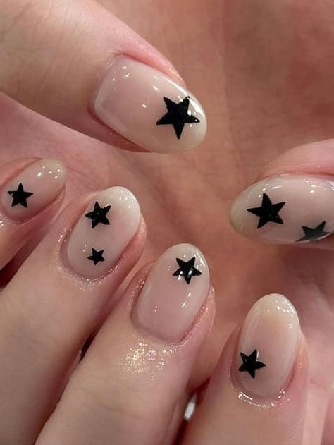 star nail design: black stars Star Decal Nails, Star Fingernails, Aesthetic Short Nail Ideas, Star Design On Nails, Gel Nails Stars, Nail Star Designs, Short Nails Stars, Stars Nails Design, Nail Designs Stars