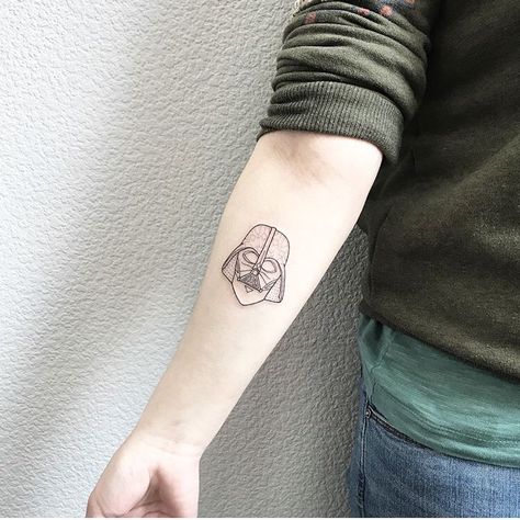 C3po Tattoo, Vader Tattoo, Darth Vader Tattoo, Tattoo Simple, Star Wars Tattoo, Star Tattoos, Tattoo Inspo, Get A Tattoo, Tattoo Styles