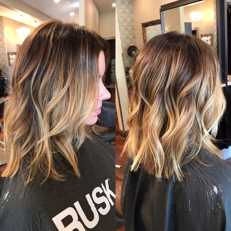 Balayage Shaggy Hair, Balayage Hair Blonde Lob, Balayage Medium Hair Brunettes, Mid Length Balayage Hair Brunettes And Blonde, Short Bayalage Hair Blonde Brown, Honey Bayalage Brunette Short Hair, Partial Balayage Short Hair, Short Bayalage Hair, Blonde And Caramel Balayage