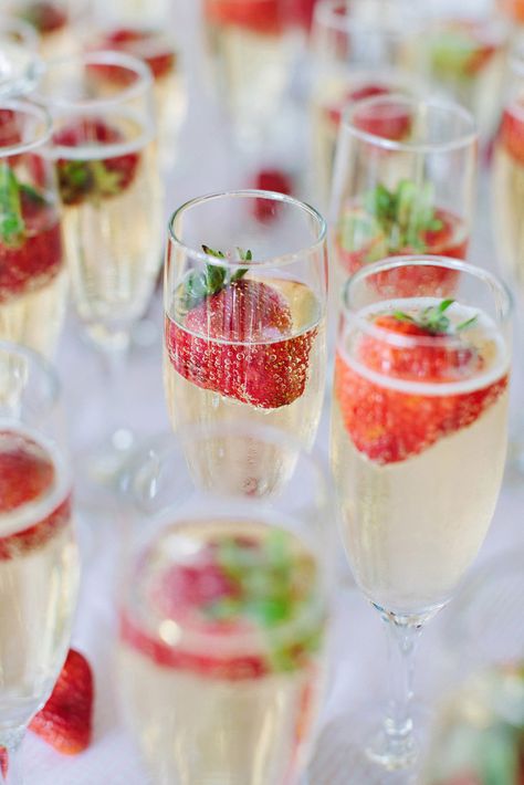 Champagne and strawberry post-ceremony toast Wedding Alcohol Calculator, Alcohol Calculator, Olive Cocktail, Wedding Alcohol, Diet Cola, Diy Your Wedding, Strawberry Champagne, Alabama Weddings, Champagne Toast