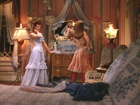 esther's bedroom from meet me in st. louis Meet Me In St Louis, Victorian Interiors, Film Posters Vintage, Judy Garland, Movie Posters Minimalist, Movie Fashion, Vintage Horror, Movie Costumes, Old Hollywood Glamour