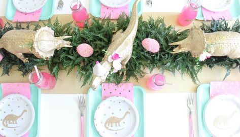 Stylish Girly Dinosaur Party for Girls Ideas + Decor | Mimi's Dollhouse Girly Dinosaur Party, Pink Dinosaur Party, Girly Dinosaur, Girl Dinosaur Party, Dinosaur Cupcake Toppers, Party Activities Kids, Girl Dinosaur Birthday, Dinosaur Party Decorations, Dinosaur Party Supplies