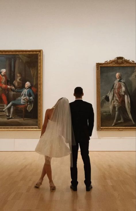 Prenup Aesthetic, Wedding Photo Art, Art Museum Wedding, Museum Photography, Art Gallery Wedding, Melbourne Art, Couple Engagement Pictures, 2025 Wedding, Iconic Weddings