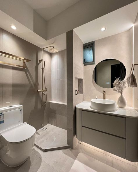 A HDB common bathroom makeover, swipe to see the finished work, proposed design and before works——> Some finer details of the design were… | Instagram Water Closet Ideas, Hdb Toilet, Common Bathroom, Black Tile Bathrooms, Small Bathroom Interior, Bathroom Layouts, Modern Toilet, Wall Closet, Water Closet