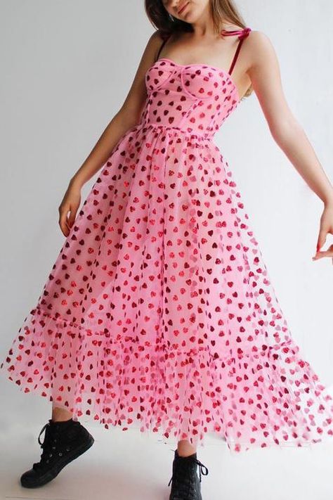 Heart Tulle Dress, Cute Valentines Dresses, Heart Dress Outfit, Lirika Matoshi Dress, Valentines Clothes, Valentines Dresses, Matoshi Dress, Valentines Dress, Pink Heart Dress