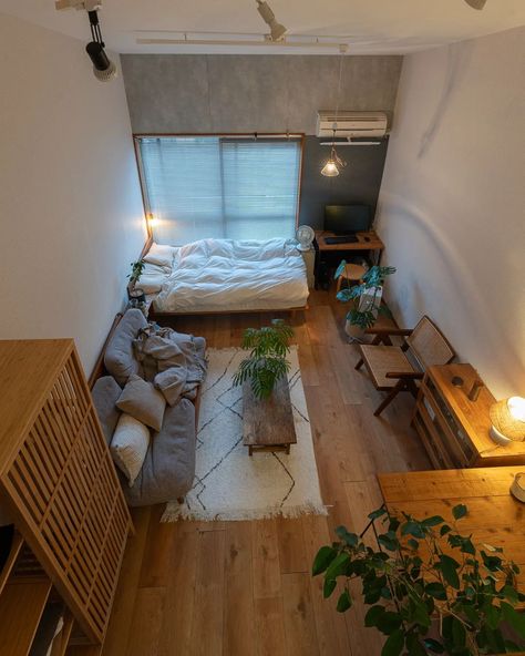 masato (@roomxxmst) • Instagram photos and videos Small Room Interior, One Room Apartment, Studio Apartment Living, Deco Studio, Small Apartment Design, Apartment Layout, Redecorate Bedroom, Minimalist Room, Apartment Decor Inspiration