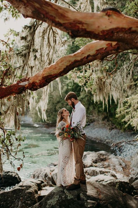 British Columbia Mountains, Forest Wedding Venue, Perfect Pic, Best Places To Elope, Airbnb Wedding, Destination Wedding Ideas, Places To Elope, Vancouver Wedding Photographer, Analog Photography