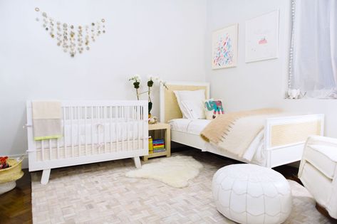 Serena City Nursery, Guest Room Inspiration, Toddler And Baby Room, Nursery Layout, Nursery Guest Room, Kids Rooms Shared, Little Spaces, Stylish Nursery, Baby Room Inspiration