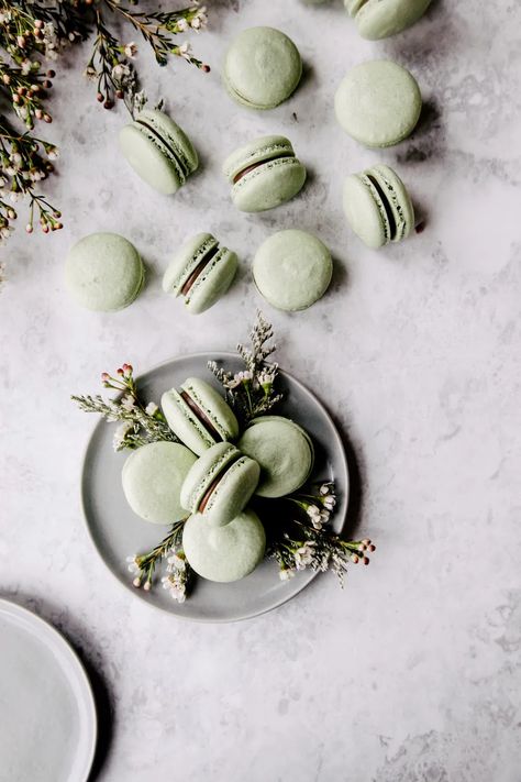 Spiced Pear Ganache Macarons - Emily Laurae Wilton Piping Tips, Homemade Macarons, Pear Liqueur, Macaron Recipes, French Macarons Recipe, Food Photography Dessert, Styling Food Photography, Macarons Recipe, How To Make Macarons