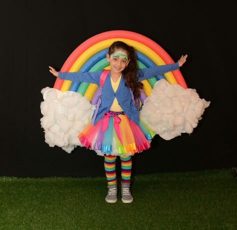 Rainbow Costume Diy, Rainbow Halloween Costume, Geek Outfit, Sibling Costume, Rainbow Costumes, Craft Instructions For Kids, St Patrick's Day Costumes, Book Week Costume, Diy Kostüm