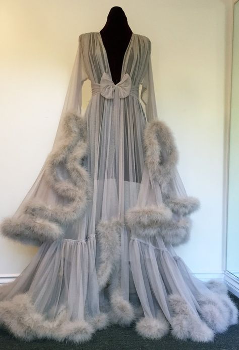 Extravagant Dove Grey Marabou Dressing Gown by Catherine D'Lish - This robe! The glamour! Glamour Lingerie, Vestidos Prom, Victoria Secrets, Long Wedding Dresses, Dove Grey, Dressing Gown, Vintage Lingerie, Vintage Glamour, Hollywood Glamour