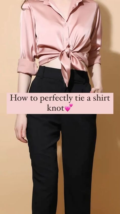 How To Tie A Polo Shirt Knot, How To Tie A Shirt Knot On The Side, How To Tie A Blouse, How To Tie A Bow On A Shirt, How To Tie A Blouse Knot, Tie Front Shirt Outfit, Knot Shirt Outfit, Tie A Shirt Knot, Ways To Tie A Shirt