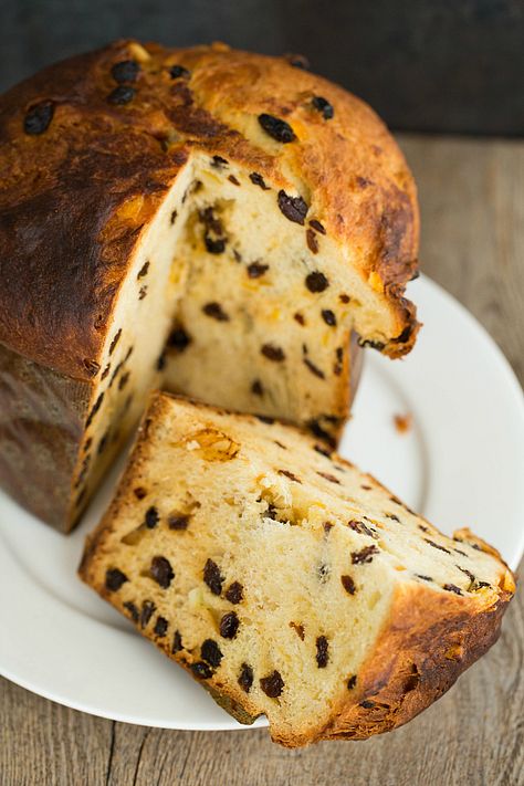 Panettone [Italian Christmas Bread] by @Michelle (Brown Eyed Baker) :: www.browneyedbaker.com Italian Christmas Bread, Christmas Bread Recipes, Panettone Recipe, A Loaf Of Bread, Christmas Bread, Italian Pastries, Italian Christmas, Loaf Of Bread, Italian Cookies