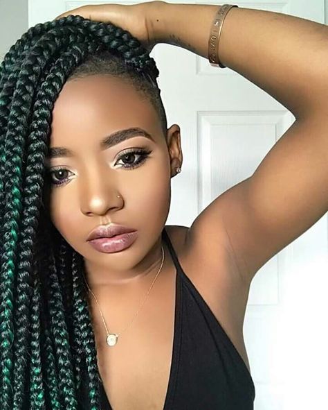 Jumbo Box Braids With Shaved Sides, Knotless Box Braids Shaved Sides, Box Braids Natural Hair, Box Braids Shaved Sides, Braid Colors, Grey Box Braids, Afro Hair Tips, Braids Natural Hair, Large Box Braids