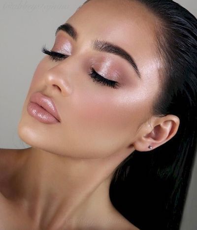 Iconic Makeup Looks To Copy For Valentine’s Day This Year – Society19 Best Wedding Makeup, Makeup Tip, Makeup Icons, Soft Glam Makeup, Smink Inspiration, Beauty Make-up, Glam Makeup Look, Braut Make-up, Natural Eye Makeup