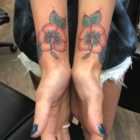 Traditional hibiscus tattoo American Traditional Hibiscus Tattoo, Hawaii Tattoos Traditional, Hibiscus And Frog Tattoo, Neo Traditional Hibiscus Tattoo, Hibiscus Memorial Tattoo, Colour Hibiscus Tattoo, Hawaii Tattoos, Nerdy Tattoos, Hibiscus Tattoo