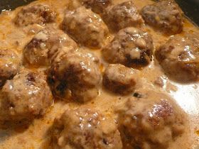 Savory Meatballs in a Homemade Mushroom Soup Sauce -I used 1 can cream of mushroom soup with a little water instead of homemade and was just as tastey!! Meatballs In Mushroom Soup, Cream Of Mushroom Soup Sauce, Homemade Mushroom Soup, Homemade Cream Of Mushroom Soup, Homemade Cream Of Mushroom, Mushroom Meatballs, Savory Meatballs, Meatballs And Gravy, Cheap Clean Eating