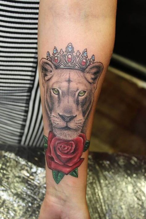 10+ Best Lioness Tattoos - Queen Tattoo Ideas | PetPress Queen Lioness Tattoo, Crown Tattoo On Chest, Rose Crown Tattoo, Queen Tattoo Ideas, Lioness Tattoos, Queen Lioness, Lioness Tattoo Design, Female Lion Tattoo, Crown Tattoos For Women