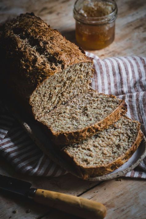 Irish Brown Bread - The Irishman's Wife Irish Brown Bread Recipe, Wife Recipes, Traditional Irish Stew, Irish Stew Recipe, Irish Brown Bread, Full Irish Breakfast, Brown Bread Recipe, Irish Bread, Traditional Irish Soda Bread