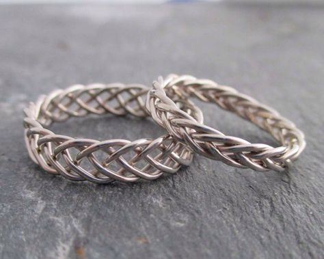 Chandi Rings Design For Men, Wire Rings For Men, Handmade Rings Wire, Metal Jewelry Handmade, Toe Ring Designs, Unusual Wedding Rings, Mens Ring Designs, Wire Jewelry Earrings, Couple Ring Design