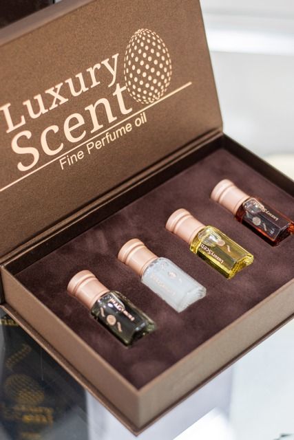 🎉 GIVEAWAY ALERT! 🎉 Celebrate Father's Day with a luxurious gift, perfect for any dad who loves a touch of elegance! 🎁 Enter for a chance to win Male Collection Box``1 To participate: ✅ Follow our page ✅ Like this post ✅ Comment your favourite perfume note 📝 The winner will be chosen at random on Monday! Good luck! 🍀 #Giveaway #LuxuryScent #GiftForDad Giveaway Alert, Perfume Box, Giveaway Gifts, Collection Box, Gifts For Dad, Fathers Day, Father's Day, Fragrance, Gifts