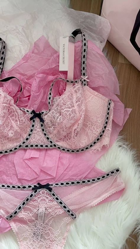 Pretty Pink Princess, Victoria Secret Outfits, Pretty Bras, Spotify Apple, Cute Bras, Cute Lingerie, Cute Comfy Outfits, Pretty Lingerie, Pink Princess