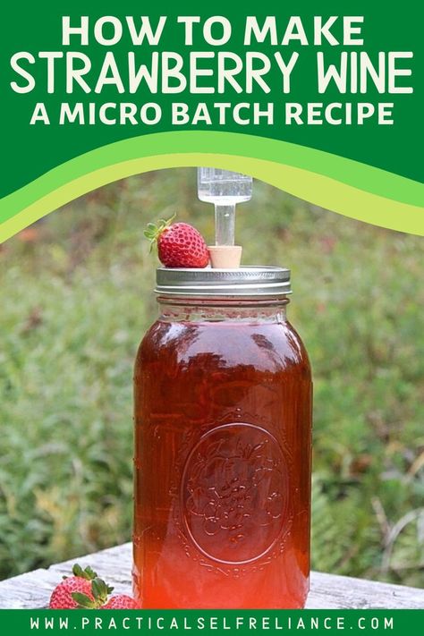 Homemade Strawberry Wine Strawberry Beverages, Strawberry Wine Recipe, Wine Making Recipes, Homemade Wine Recipes, Mead Recipe, Limoncello Recipe, Wine Yeast, Homemade Alcohol, Tahini Recipe