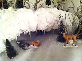 Picture of snow cave made with expanding foam. Might be something to play with for this years village City Miniature, Snow Cave, Village Miniature, Xmas Village, Miniature Decor, Village Ideas, Lemax Christmas Village, Lemax Village, Christmas Village Sets