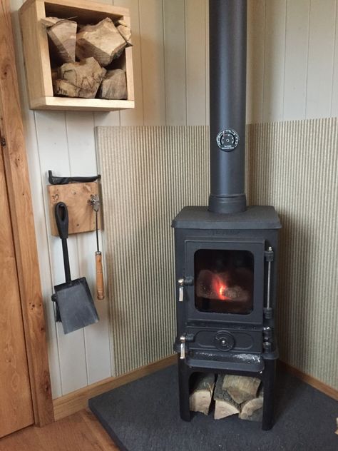 Stove Corner Ideas, Corner Log Burner, Hobbit Stove, Corner Wood Stove, Wooden Stove, Tiny Wood Stove, Summer House Interiors, Oak Windows, Corner Ideas