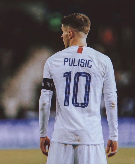 Christian Pulisic Chelsea, Real Madrid Soccer, Soccer Memes, Christian Pulisic, Fc Chelsea, Us Soccer, Best Football Players, Usa Soccer, Soccer Guys