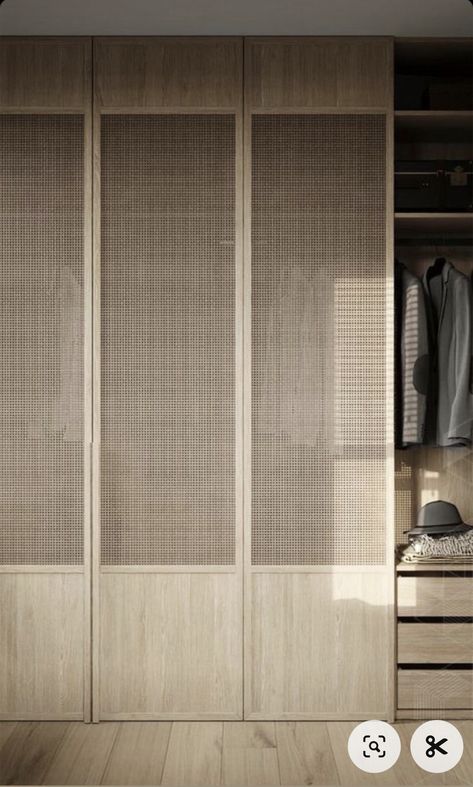 Rattan Walk In Closet, Japandi Fitted Wardrobes, Japanese Closet Design, Light Wood Wardrobe, Built In Wardrobe Ideas Layout, Japanese Closet, Foyer Closet, Shoji Doors, Wardrobe Lighting