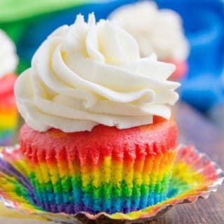 Rainbow Cupcakes with Vanilla Cloud Frosting - Dinner, then Dessert Cloud Frosting, Irish Cream Cupcakes, Irish Cream Cake, Wiggles Cake, Cooking Fails, Rainbow Desserts, Mint Oreo, Ice Cream Cupcakes, Rainbow Cupcakes