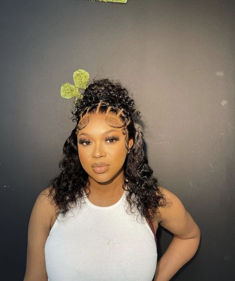 #baddieoutfit #baddiestyle #outfits #blackgirlsrock #stylish #ig #explorepage #viralstuff #viral #pretty #baddie #hairstyles #hairstylesforblackwom Braided Hairstyles For Black Women Cornrows, Kids Curly Hairstyles, Frontal Wig Hairstyles, Cute Curly Hairstyles, Short Sassy Hair, Bow Hairstyle, Twist Braid Hairstyles, Short Curly Wigs, Curly Hair Styles Easy