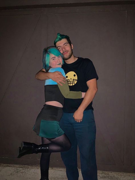 Cosplay Gwen And Duncan Costume, Total Drama Island Costumes Couple, Gwen Duncan, Gwen And Trent Total Drama Costume, Gwen Total Drama Costume, Gwen Total Drama Cosplay, Plankton Karen Halloween Costume, Gwen And Duncan Total Drama, Gwen And Duncan Kiss