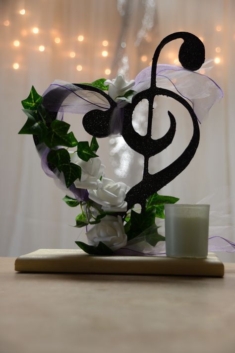 Music Theme Party Centerpiece, Wedding Favours Music Theme, Music Themed Centerpieces Diy Table Decorations, Music Theme Quinceanera, Music Note Centerpieces Diy, Musical Centerpieces Ideas, Orchestra Decorations, Music Themed Wedding Decorations, Music Wedding Centerpieces